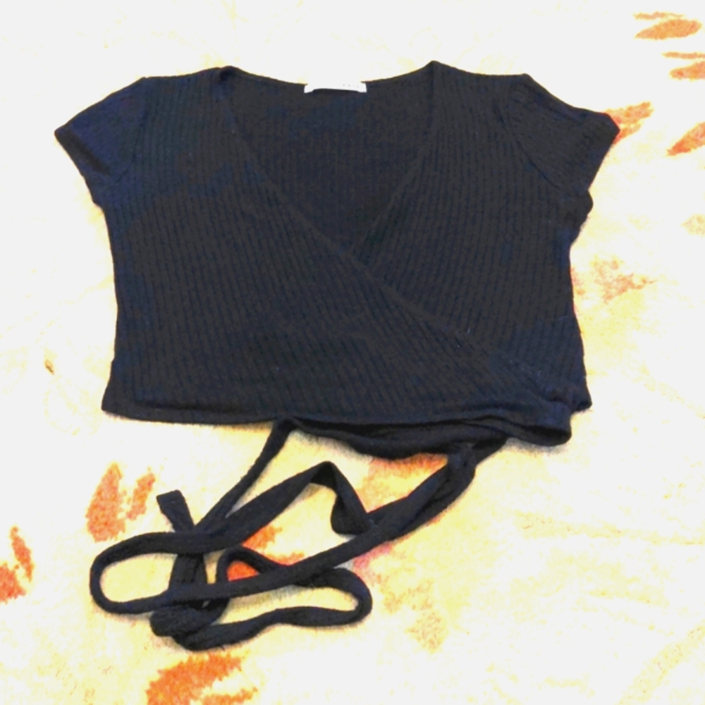 REFORMATION Flora Ribbed Wrap Tee - Picture 6 of 10